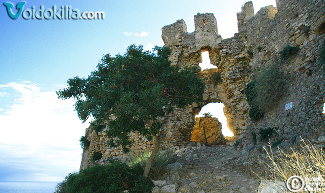The entrance of Paliokastro (Navarino Old Castle)